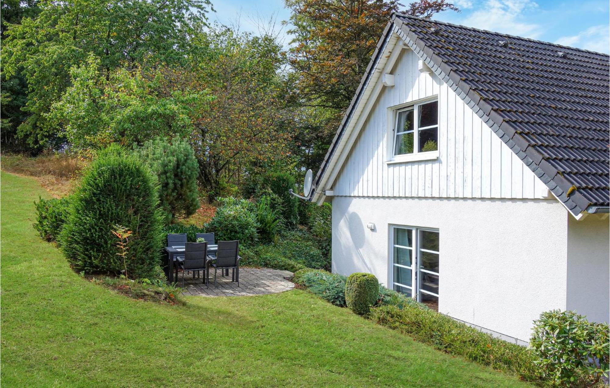 Gorgeous Home In Attendorn With Kitchen Bagian luar foto